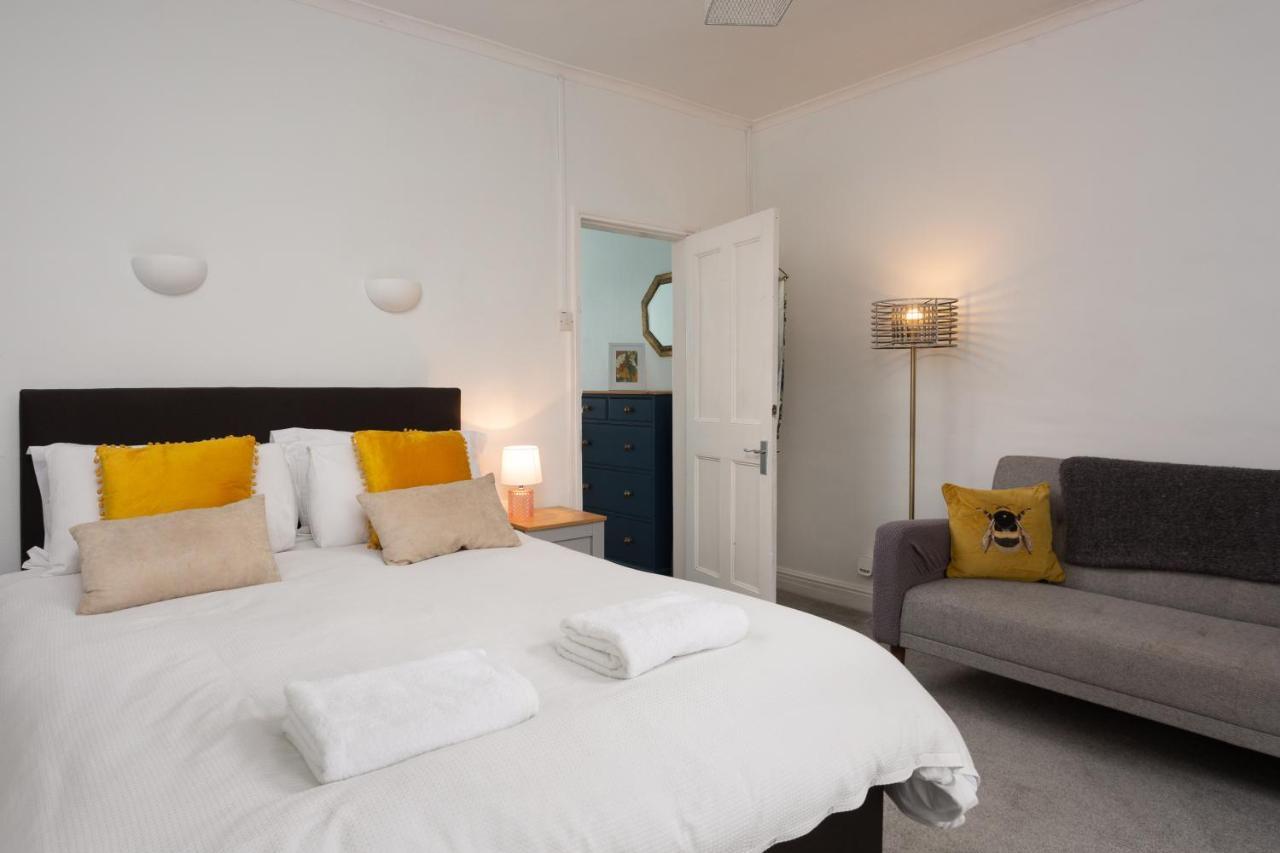 Lovely City Town House With Free Parking Sleeps 2 To 6 Guests York Exterior photo